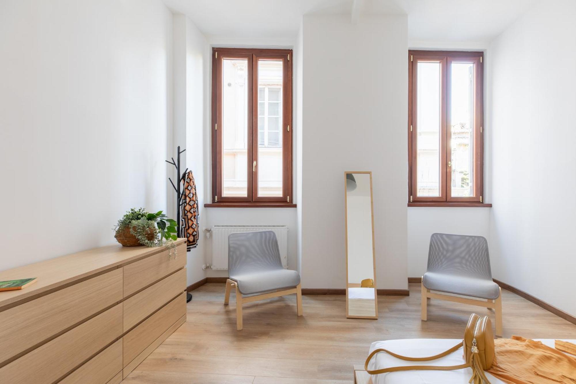 Iflat Bright Brand New 3-bedroom In Monti Apartment