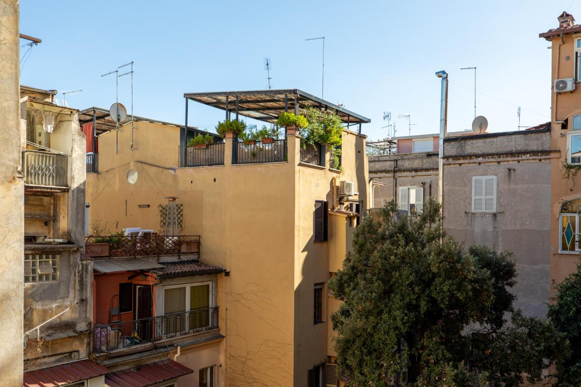 Apartment Iflat Bright Brand New 3-bedroom In Monti *